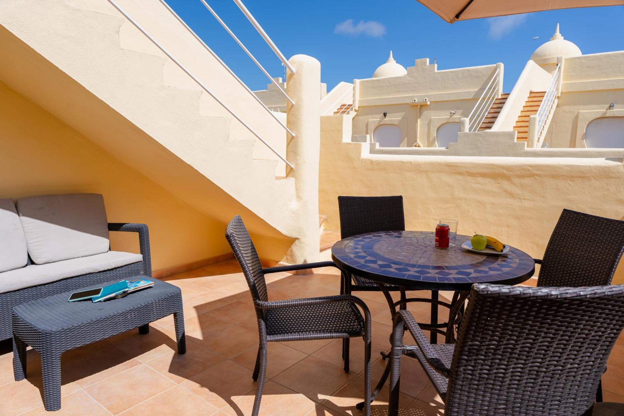 Villas Y Apartamentos El Sultan Corralejo Exterior photo