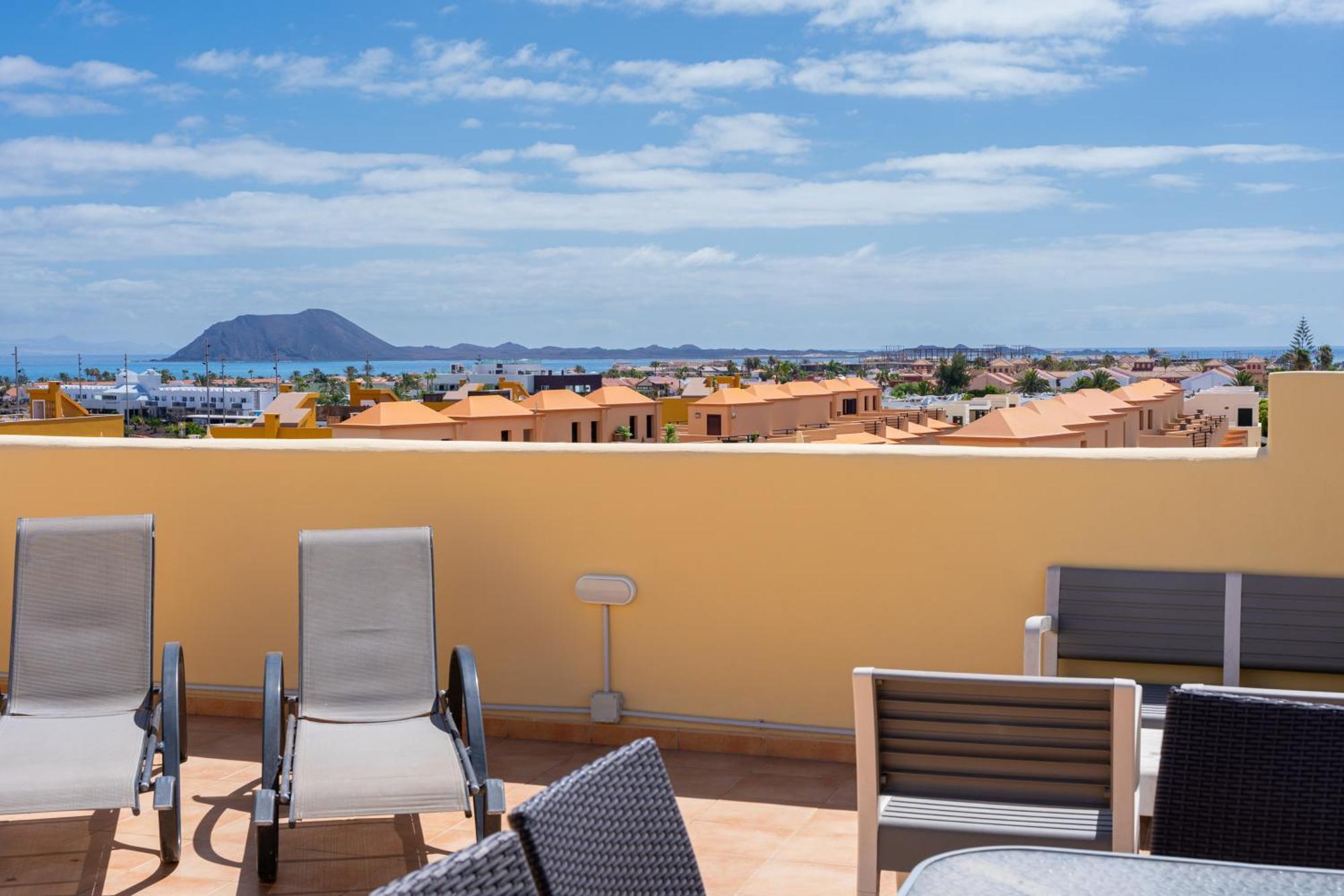 Villas Y Apartamentos El Sultan Corralejo Exterior photo